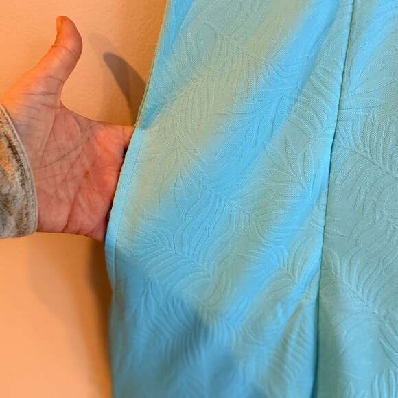 Greg Norman Women's Sleeveless Golf Dress Aqua Blue Leaf Quarter Zip Size M - Picture 4 of 10